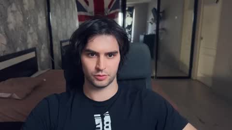 Snapshot of _fatrabbit chatting on 10/08/25, 11:52 Keanu online show from 10/08/25, 11:52