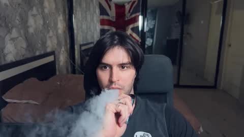 Snapshot of _fatrabbit chatting on 10/13/25, 01:44 Keanu online show from 10/13/25, 01:44