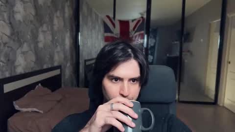 Snapshot of _fatrabbit chatting on 10/17/25, 02:08 Keanu online show from 10/17/25, 02:08