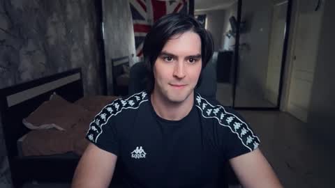 Snapshot of _fatrabbit chatting on 10/18/25, 11:33 Keanu online show from 10/18/25, 11:33