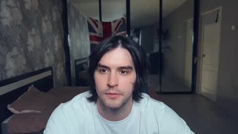 Snapshot of _fatrabbit chatting on 10/27/25, 01:15 Keanu online show from 10/27/25, 01:15