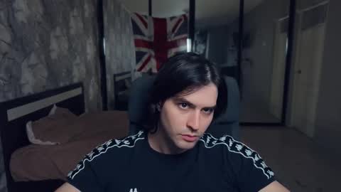 Snapshot of _fatrabbit chatting on 11/28/25, 12:19 Keanu online show from 11/28/25, 12:19