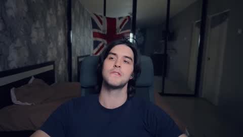 Snapshot of _fatrabbit chatting on 11/30/25, 02:10 Keanu online show from 11/30/25, 02:10