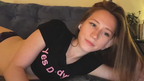 Snapshot of _feli_ chatting on 02/26/25, 04:58 all my social     online show from 02/26/25, 04:58