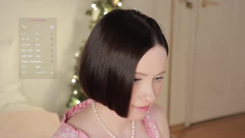 Essie  online show from 01/03/25, 10:29