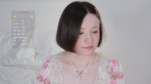 Essie  online show from 02/06/25, 05:46