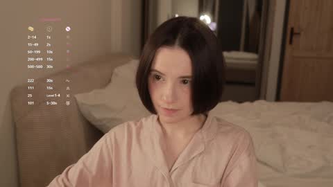 Essie  online show from 04/03/26, 06:39