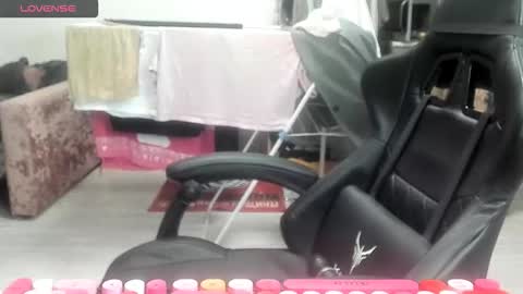 Snapshot of _feralberry__ chatting on 02/03/26, 05:49 Alis online show from 02/03/26, 05:49