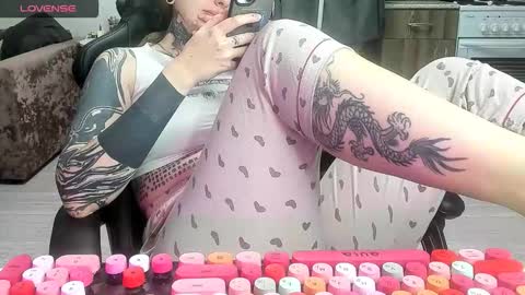 Snapshot of _feralberry__ chatting on 02/08/26, 07:28 Alis online show from 02/08/26, 07:28