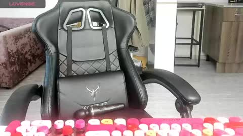 Snapshot of _feralberry__ chatting on 03/11/26, 07:58 Alis online show from 03/11/26, 07:58