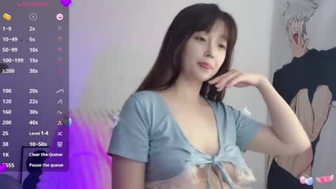 Snapshot of _flipped_ chatting on 11/15/25, 01:47 Flipped online show from 11/15/25, 01:47