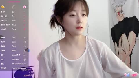 Snapshot of _flipped_ chatting on 03/22/26, 03:21 Flipped online show from 03/22/26, 03:21