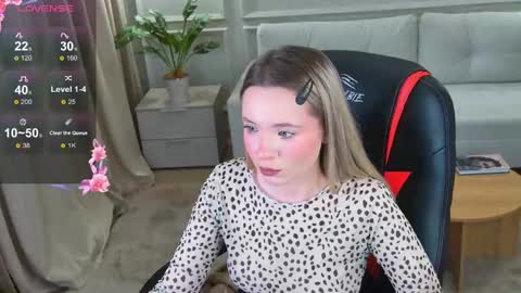 Snapshot of _florence_wayne chatting on 12/02/24, 06:09 Florence online show from 12/02/24, 06:09