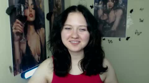 Snapshot of _foxy_lady chatting on 11/11/25, 07:08 Alice online show from 11/11/25, 07:08