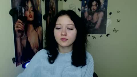 Snapshot of _foxy_lady chatting on 11/25/25, 07:08 Alice online show from 11/25/25, 07:08