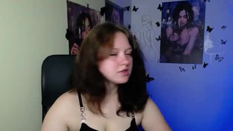 Snapshot of _foxy_lady chatting on 07/02/26, 06:19 Alice online show from 07/02/26, 06:19
