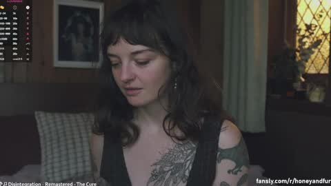 Snapshot of _freckles chatting on 04/29/26, 10:05 Jacqui Queen goddess motorcycle mozzarella Jaq next livestream see bio online show from 04/29/26, 10:05