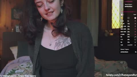 Snapshot of _freckles chatting on 05/20/26, 10:16 Jacqui Queen goddess motorcycle mozzarella Jaq next livestream see bio online show from 05/20/26, 10:16