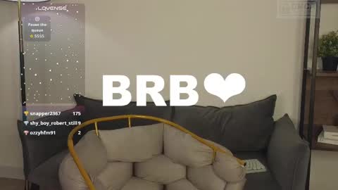 Snapshot of _freirene chatting on 04/19/26, 06:10 Iren online show from 04/19/26, 06:10