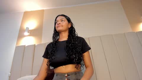 Snapshot of _frida_1 chatting on 03/10/25, 01:32 Frida online show from 03/10/25, 01:32