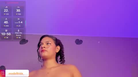 Snapshot of _frida_1 chatting on 10/08/25, 01:09 Frida online show from 10/08/25, 01:09