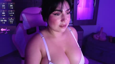 Snapshot of _gala__ chatting on 01/23/25, 09:50 we are hot friends online show from 01/23/25, 09:50