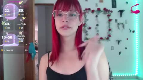 Snapshot of _galya_ chatting on 11/21/25, 01:32 Galya online show from 11/21/25, 01:32