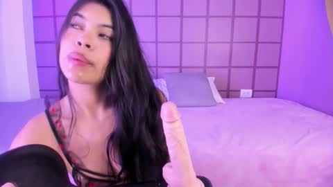 Snapshot of _giamonroe chatting on 11/21/25, 04:27 Gia online show from 11/21/25, 04:27