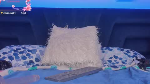 Snapshot of _giarose chatting on 12/27/24, 08:07 Gia Rose online show from 12/27/24, 08:07