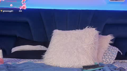 Snapshot of _giarose chatting on 01/14/25, 09:09 Gia Rose online show from 01/14/25, 09:09