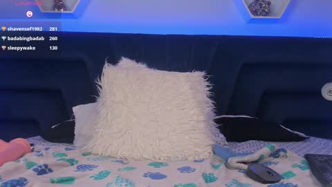 Snapshot of _giarose chatting on 01/24/25, 09:37 Gia Rose online show from 01/24/25, 09:37