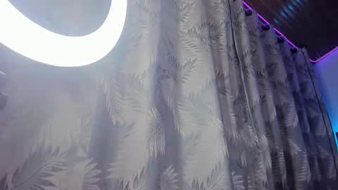 Snapshot of _giarose chatting on 02/13/25, 12:35 Gia Rose online show from 02/13/25, 12:35