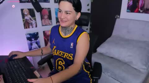 LEEP  online show from 11/17/25, 01:44