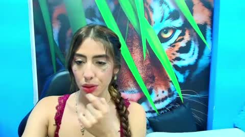 Snapshot of _gold_strawberry_ chatting on 07/02/26, 03:23 _gold_strawberry_ online show from 07/02/26, 03:23
