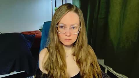 _goldilocks__ online show from 09/26/25, 07:01