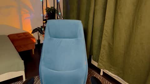 _goldilocks__ online show from 10/06/25, 05:54