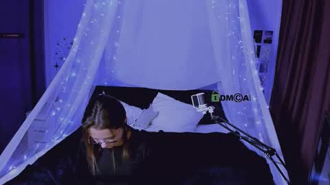 Snapshot of _grace_hot chatting on 10/07/25, 09:01 _grace_hot online show from 10/07/25, 09:01