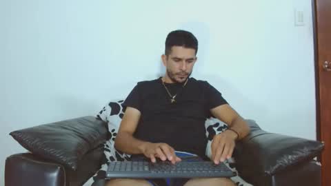 Snapshot of _grasshopper chatting on 03/02/26, 02:14 _grasshopper online show from 03/02/26, 02:14