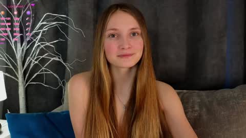 Snapshot of _green_green_ chatting on 01/18/25, 08:41 Milly online show from 01/18/25, 08:41