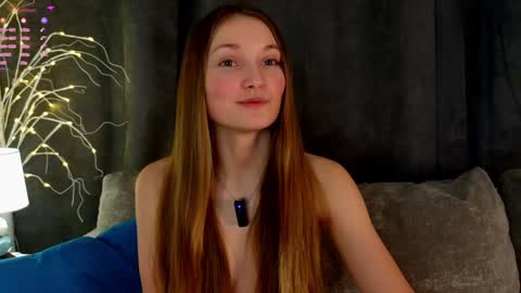 Snapshot of _green_green_ chatting on 02/07/25, 01:36 Milly online show from 02/07/25, 01:36