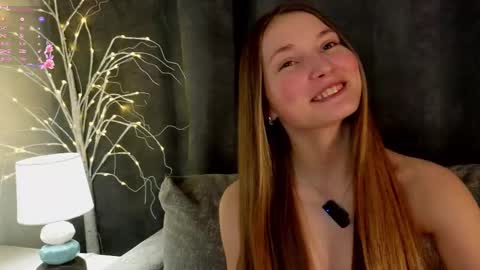 Snapshot of _green_green_ chatting on 02/10/25, 07:15 Milly online show from 02/10/25, 07:15