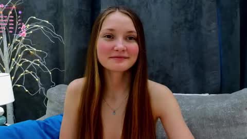 Snapshot of _green_green_ chatting on 02/12/25, 05:15 Milly online show from 02/12/25, 05:15