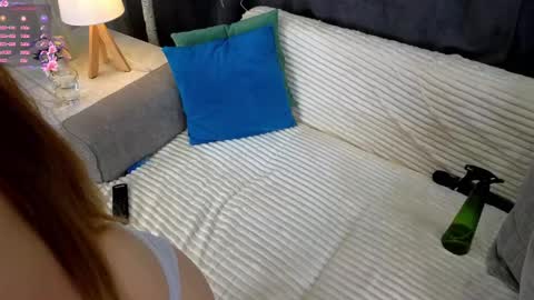 Snapshot of _green_green_ chatting on 03/12/25, 07:24 Milly online show from 03/12/25, 07:24