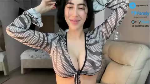 sara online show from 04/29/26, 02:04