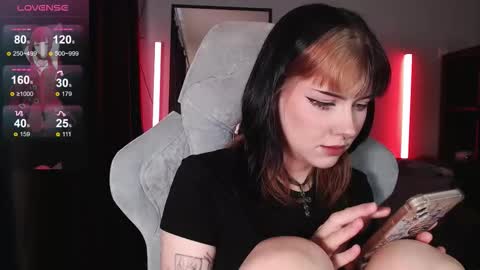 Tori online show from 10/11/25, 09:19