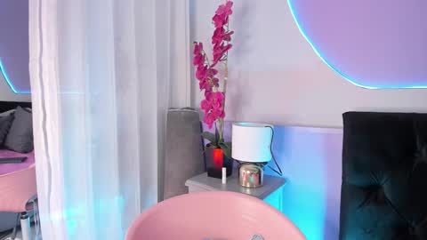 Hanna online show from 10/24/25, 09:11