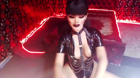 Snapshot of _hailyourqueenx chatting on 02/25/25, 01:52 GoDDess  Chloe online show from 02/25/25, 01:52