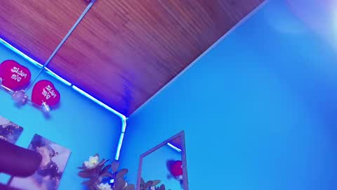 Mathews online show from 02/19/25, 04:55