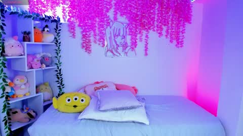 Hanna Botero online show from 03/31/26, 07:31