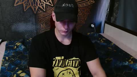 Snapshot of _happydayleon_ chatting on 09/09/25, 06:13 _happydayleon_ online show from 09/09/25, 06:13